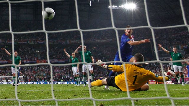 Nikica Jelavic snatched Croatia's second goal just before half-time